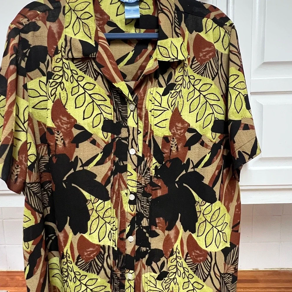 Koret A-Line Skirt Set in Black, Brown, and Green Leaf Print - Picture 2 of 6